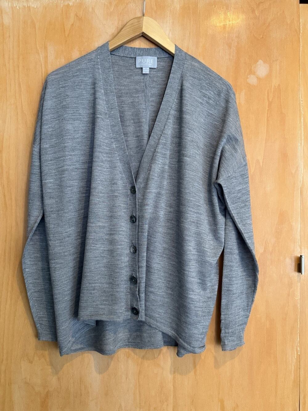 Pure Collection 100% Superfine Wool Soft Cardigan Sweater Size Medium Gray FLAW